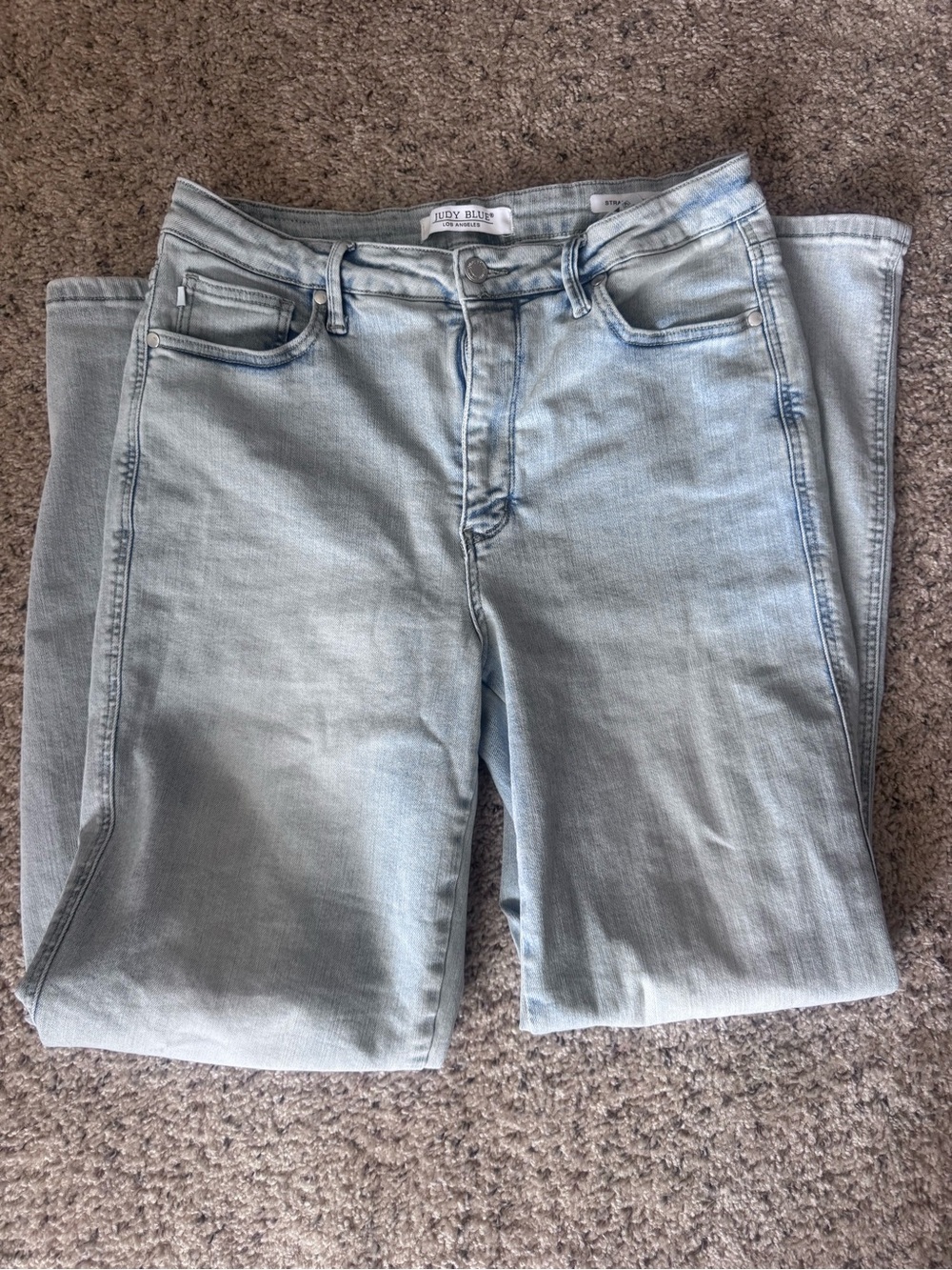 Judy Blue High Rise Light Wash Straight - 13/31